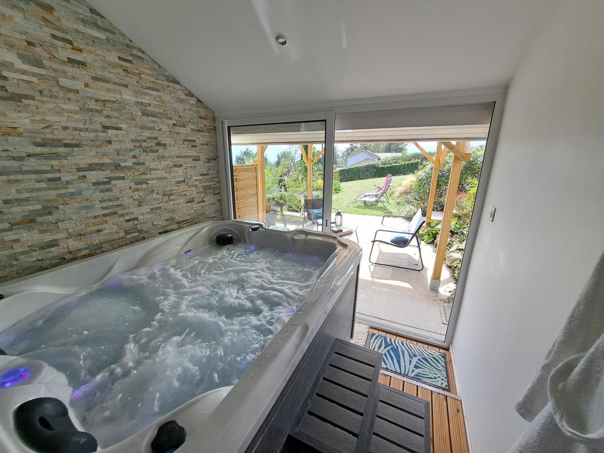 Adorelys Sejour Bien Etre - Spa Et Massage Saint-Cassien  エクステリア 写真