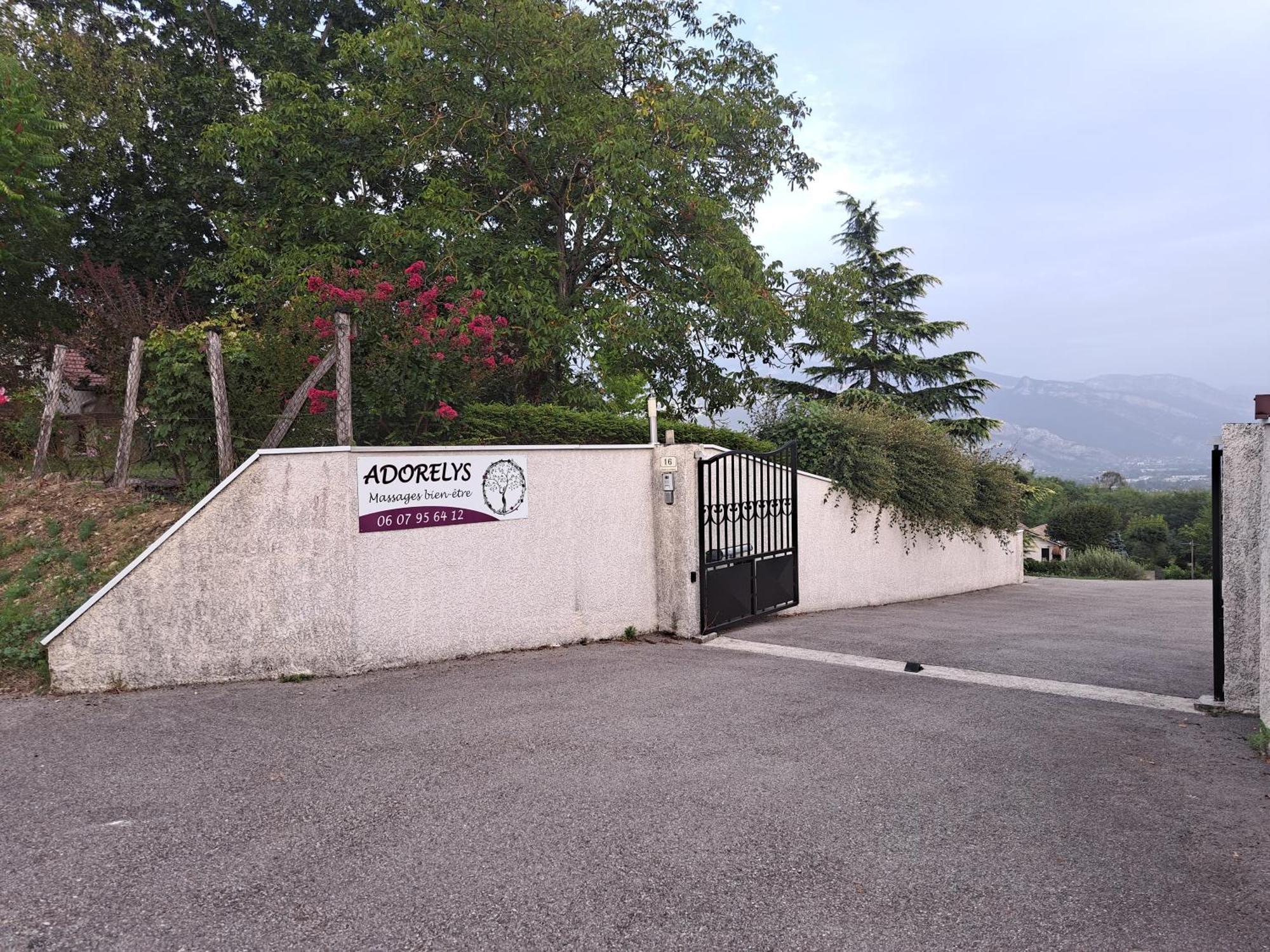 Adorelys Sejour Bien Etre - Spa Et Massage Saint-Cassien  エクステリア 写真